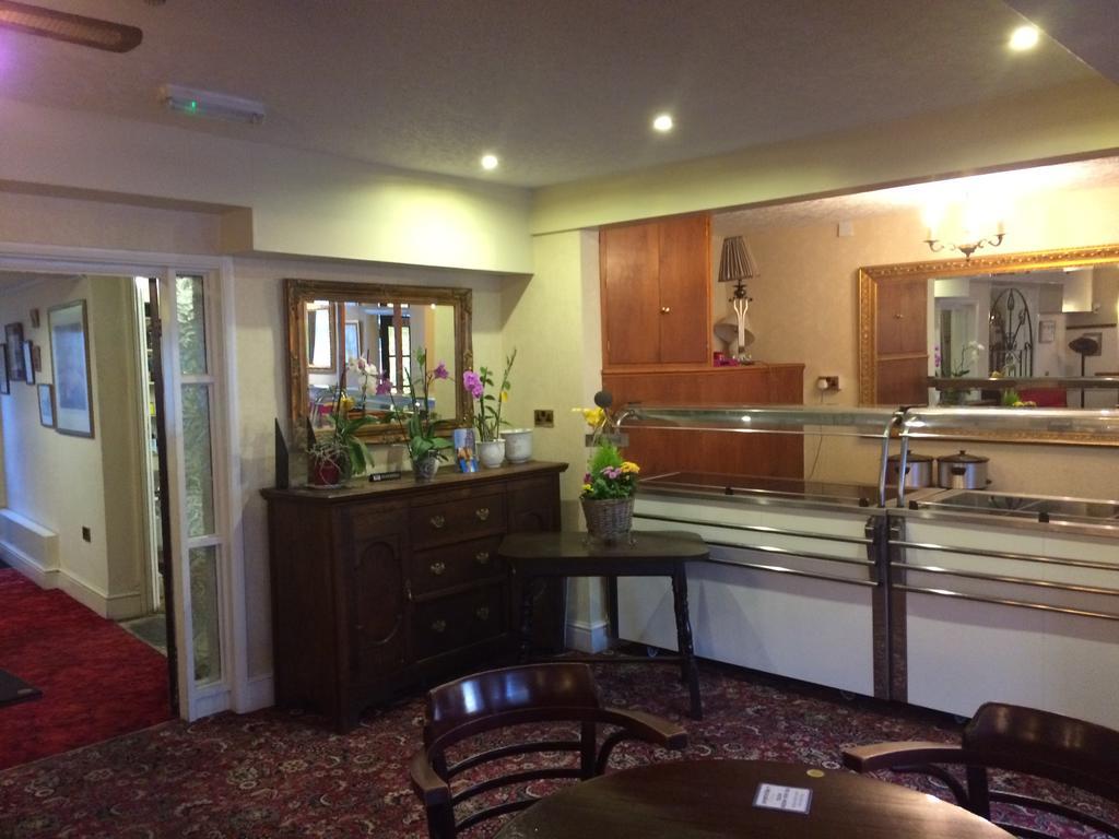 Half Moon Hotel Alford  Exterior foto